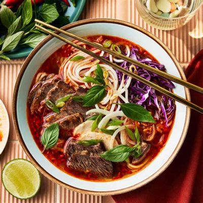   Bún bò Huế: Wyraziste smaki i aromatyczne buliony w mistycznej atmosferze